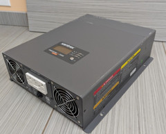 FGA 817-2000 Xantrex Freedom X 2000 True Sine Wave Inverter 12 V DC to 120 V AC