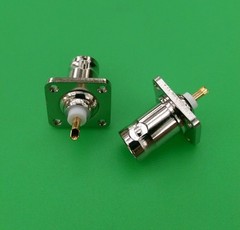 (1 PC) BNC Female w/4 hole Flange Panel Chassis Mt Solder Connector- USA Seller