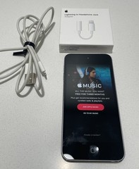 Apple iPod Touch 5th Generation Space Gray (16GB)