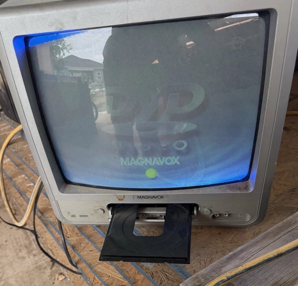 Magnavox MWC1306 CRT TV DVD Combo No Remote Free Shipping