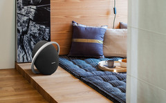 Harman Kardon Onyx Studio 8, Portable stereo Bluetooth speaker