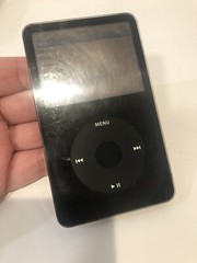 Apple iPod classic 5th Generation 30GB – Black – NEW BATTERY