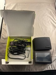 TomTom VIA 1435TM Car GPS System USA/Canada/Mexico LIFETIME MAPS & TRAFFIC