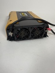 Clean EverStart Maxx 1000 Watt Power Inverter with 5v USB, Dual 120V AC Outlet