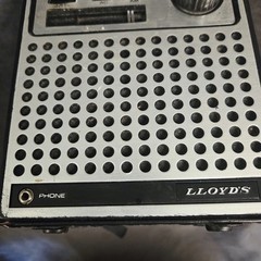 Vintage Lloyd’s N710 AM FM Portable Radio Hong Kong FM Works AS-IS