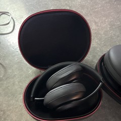 Beats Solo 4 Bluetooth Wireless On-Ear Headphones – Matte Black