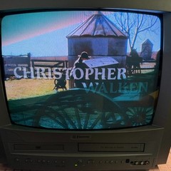 Emerson 19 Inch DVD VHS TV Combo MODEL EWC19T5 Retro Gaming TV AV Inputs READ