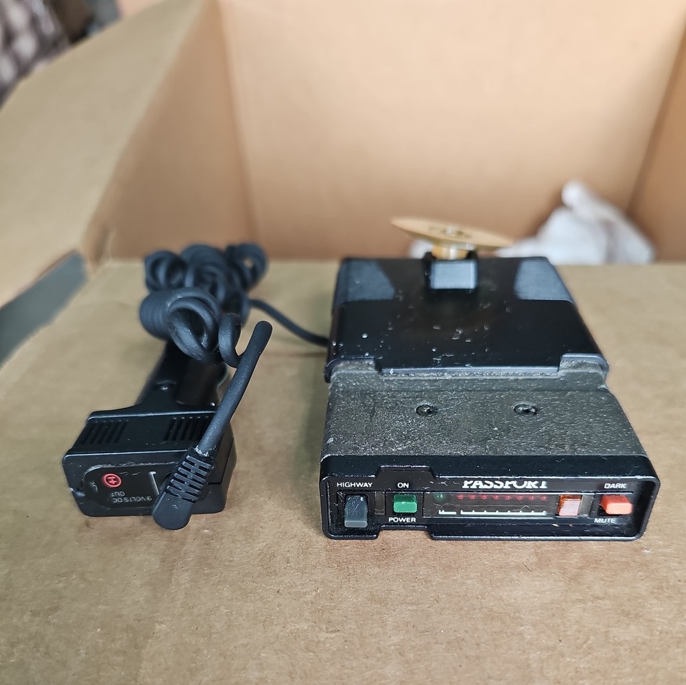 Vintage 1980’s Passport by Cincinnati Microwave Radar Detector w Cord