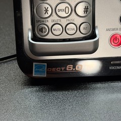 AT&T CL82209 DECT 6.0 digital answering system cordless telephone expandableto12