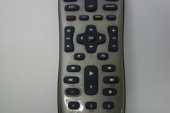 Logitech 915-000159 Harmony 650 Universal Color Screen Remote – Silver – Tested!