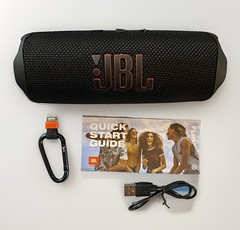 JBL Flip 7 Portable Bluetooth Wireless Speaker Black w/ USB Charging Cable