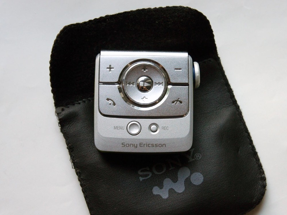 Sony Ericsson Bluetooth Music Handsfree HBM-30 with Memory Stick Duo 64MB