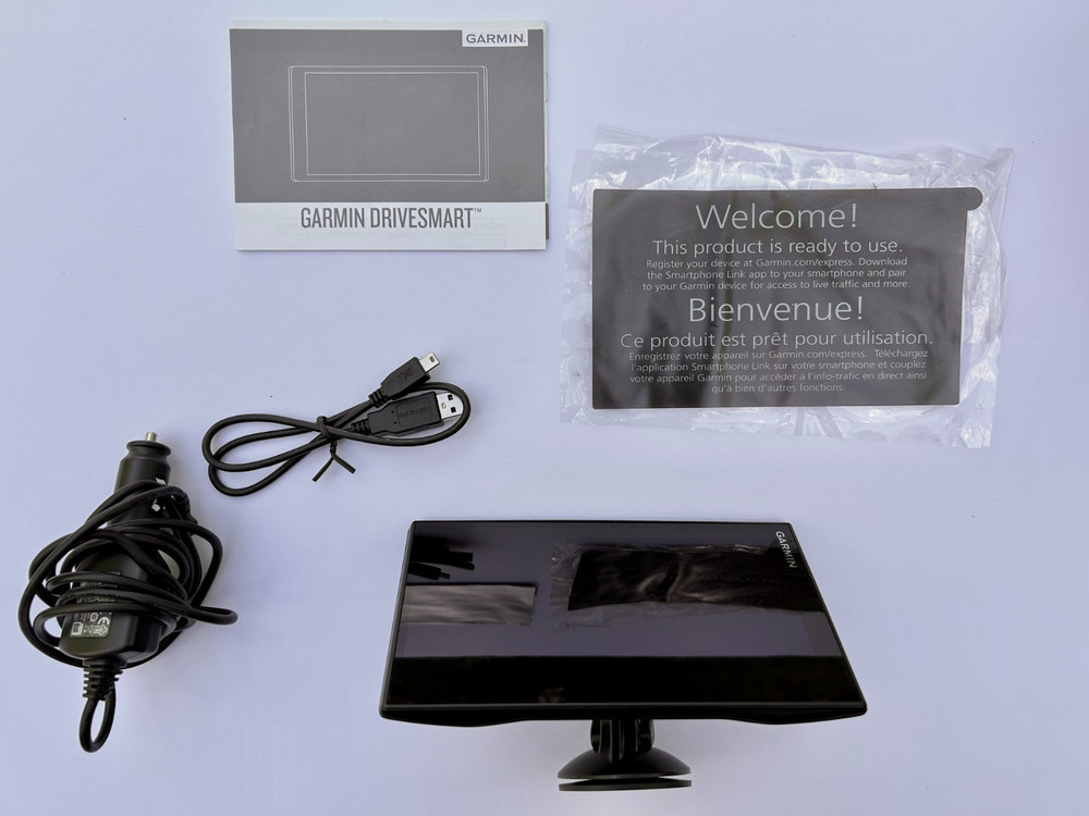 MINT Garmin DriveSmart 7 LMT EX 7″ GPS HIGH RES LIFETIME MAPS WIFI BLUETOOTH BOX