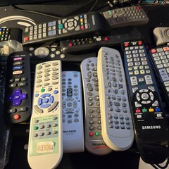 Lot Of 31 Remote Controls – Various Brands, Sony, Zenith, Samsung, LG Work