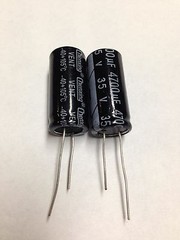 Capacitor 4700 4700uf 35V Electrolytic 105c degree 16×35 2 pcs