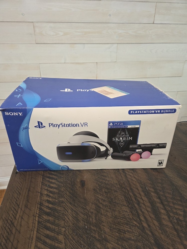 Sony PlayStation 4 VR Skyrim Bundle PS4 VR Series 2 CHU-ZVR2, Very Good