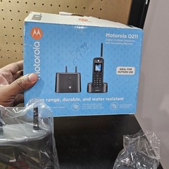 Motorola O211 DECT 6.0 Long Range Cordless Phone Missing Charging Base Open Box