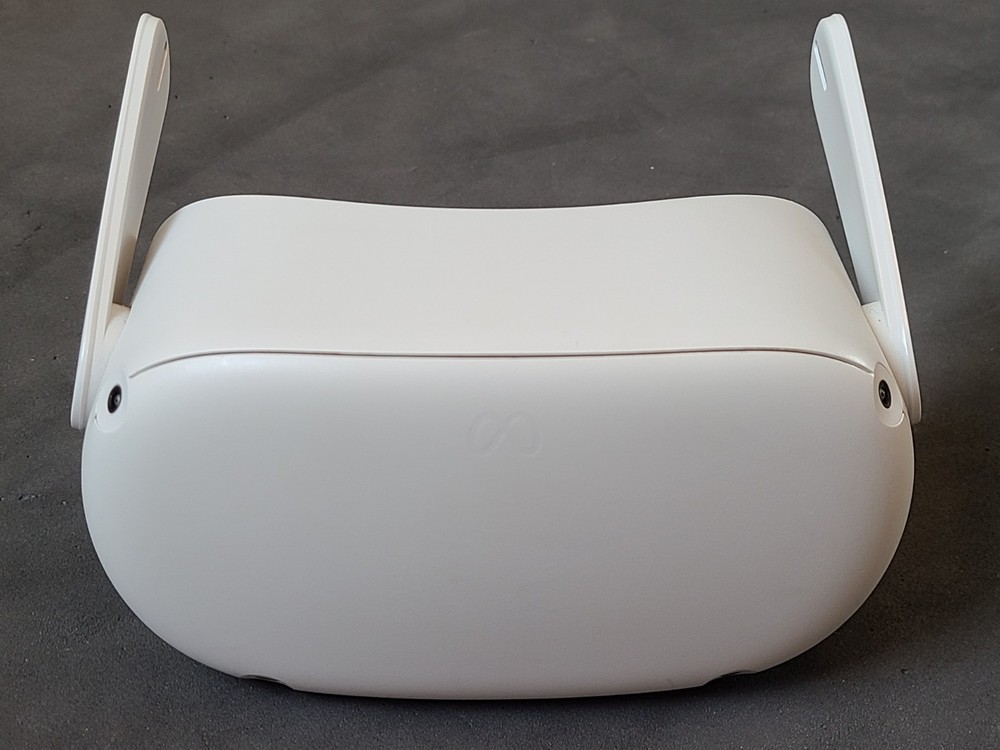 Meta Quest 2 128GB Standalone VR Headset White FOR PARTS, NOT WORKING