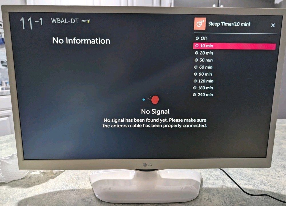 LG 24″ Smart LED TV Monitor White 24LF4820 Minor Mark On Screen W/Remote