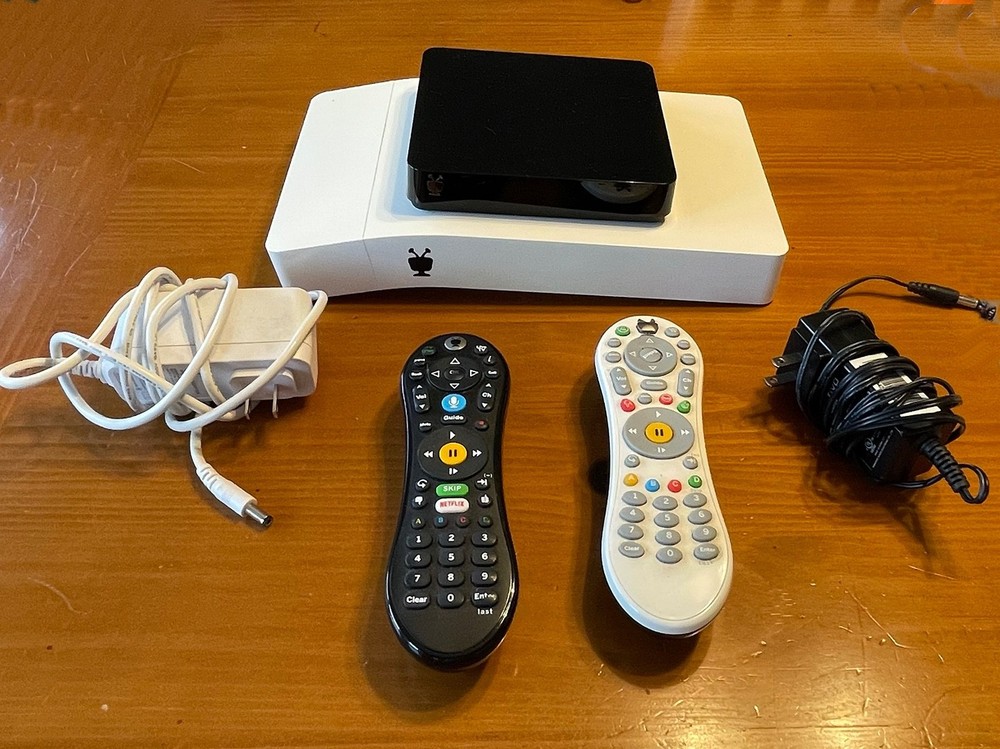 TiVo BOLT 500 GB DVR / Bundled with TiVo Mini Vox for antenna or cable.