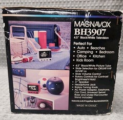 1989 Vintage Magnavox BH3907 Mini TV 4.5” (Black/white) w/Stand Tested
