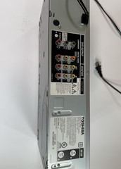 Toshiba SD-V393SU2 VCR-DVD Combo Player, Progressive Scan, VHS/DVD, NO REMOTE