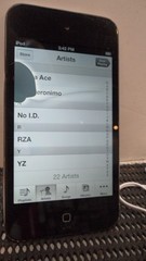Apple iPod Touch 4th Generation 32GB – Black 1100+ Hip Hop RAP