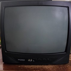 Sylvania SRT2319 SRT2319A 19″ CRT Retro Video Game Gaming TV Tested Works Great!
