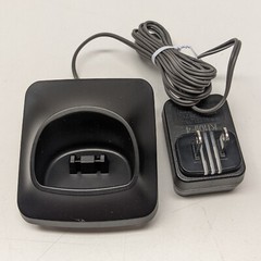 Panasonic PNLC1084 YA BASE CHARGER WITH AC ADAPTER PNLV233 Original