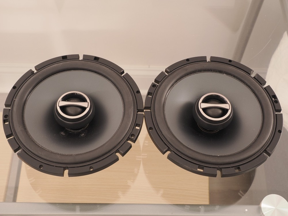 Alpine SPS-610 6-1/2″ Coaxial 2-way Car Speakers [Good Condition]