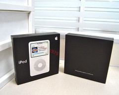 Apple iPod Classic Video 5th Gen 30GB/60GB/80GB Black / White Player-WARRANTY