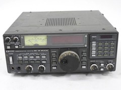 Icom IC-R7000 Vintage Ham Radio Communications Receiver (ugly, doesn’t power up)