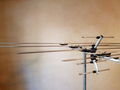 250 Mile Long Range HDTV1080p Outdoes 990 m TV Antenna Digital UHF/VHF FM Radio