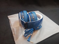 Beats by Dr. Dre Solo2 Wired on Ear Headphones – Metalic Blue NEW WITHOUT BOX!
