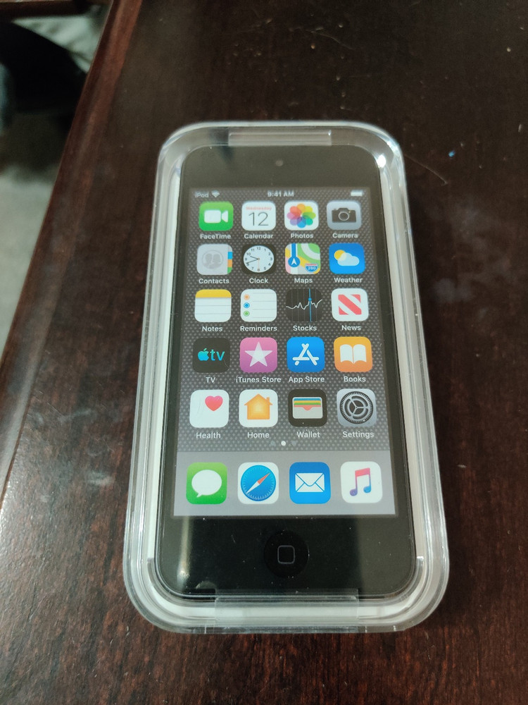 Apple iPod Touch (7th Generation) – Space Gray, 32GB A2178 New (CIB) Unsealed