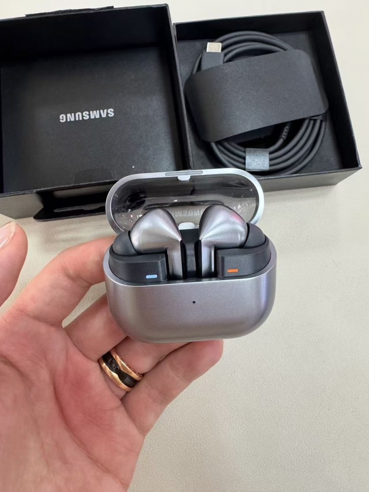 Brand New Galaxy Buds3 Pro Wireless Earbuds AI Noise Cancelling