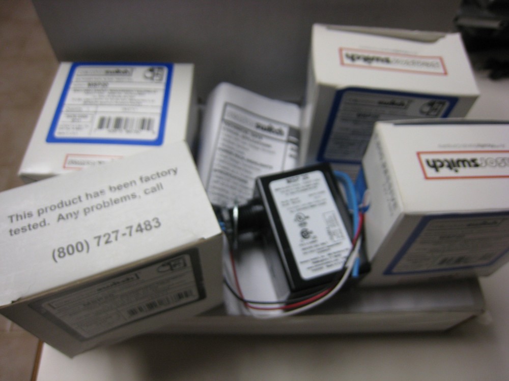 4 yes 4 NEW SENSOR SWITCH MINI POWER PACK SLAVE MSP20 120/277 VAC 50/60 HZ