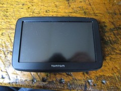 TOMTOM 5″ GPS NAVAGATION UNIT MODEL # 4BA53A PREOWNED WORKING WITH CASE