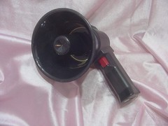 VINTAGE RADIO SHACK MUSICAL POWER HORN BULL HORN MEGAPHONE