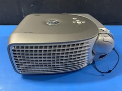 Dell 1201MP DLP Portable Projector 2K Lumens 611 Lamp Hours W/ Travel Case