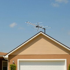 200 Miles 1080P Outdoor Amplified HDTV Digital TV Antenna HD VHF/UHF with J Pole