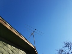 250 Mile Long Range HDTV1080p Outdoes 990 m TV Antenna Digital UHF/VHF FM Radio
