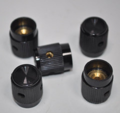 Lot of 5 NOS Vintage Knobs 1/4″ Shaft Dia with Set Screws 1/2″ Dia