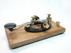 ~UNBRANDED VINTAGE STRAIGHT KEY, BUZZER & POWER SUPPLY~RECONDITIONED~WORKS~
