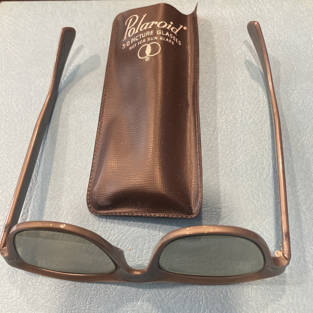 Polaroid 3D Viewer Glasses 717 With Sleeve