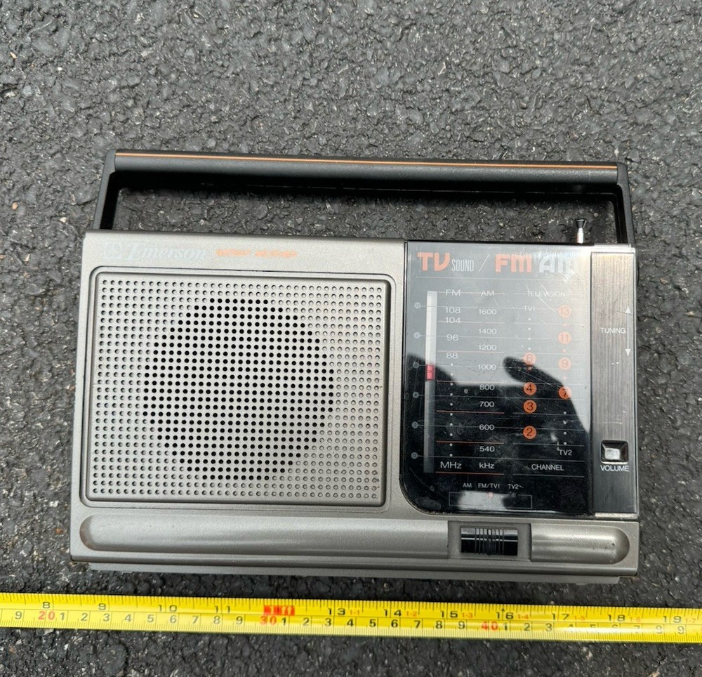 Tested- Works! Emerson AM/FM/TV Radio ( Ac power Or Battery) AR2460