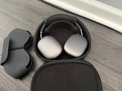 Apple AirPods Max (Lightning) Headphones Space Gray with Case