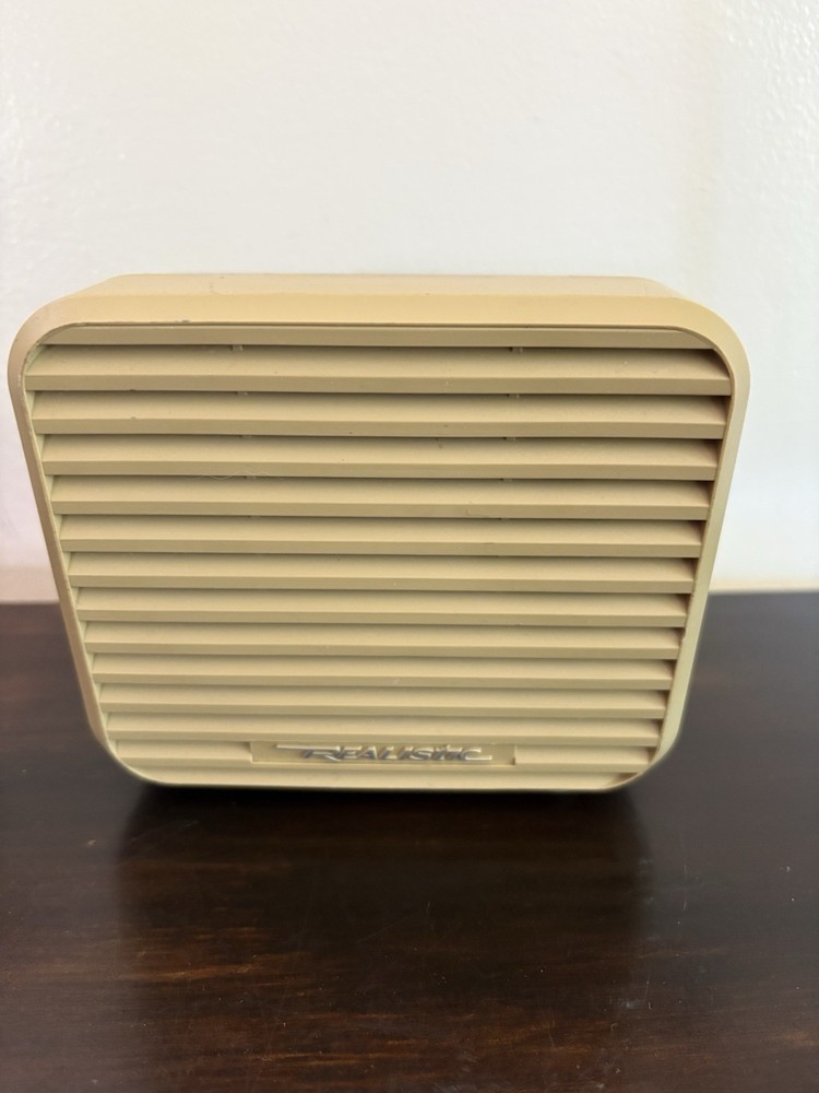 SMALL REALISTIC 40-1227A OUTDOOR/INDOOR SPEAKER – Free Ship