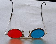 Vintage Anaglyph 3D Glasses Red And Blue Glasses with 2 Clip Ons Lot