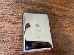 Apple iPod Nano 3rd Generation A1236 Silver Portable 8GB MP3 – See Description